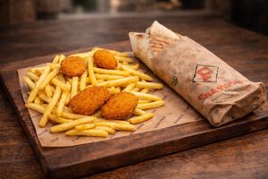 Vegan mit Pommes Nuggets  at FAVORİ Uster in Uster