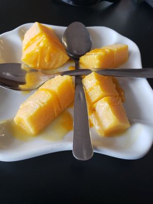 Mango kulfi at Hot and Cold Cafe in Lynchburg