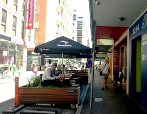 Outdoor seating at Foods For Life in Adelaide