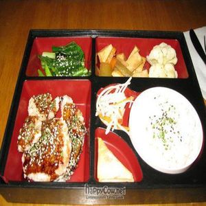 A well-balanced meal at Kuan-Yin Vegetarian in Brisbane