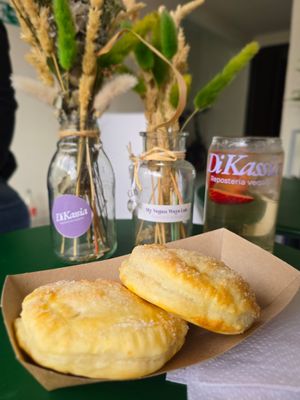 Hojaldrados (baked salty/sweet pastry) at Di Kassia Repostería Vegana (Cocina Oculta) in Barranquilla