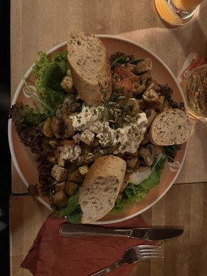 Warmer Fenchel Tofu Salat  at brennNessel in Dresden