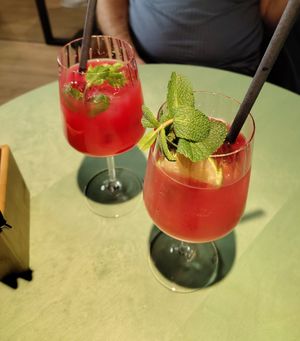 Drinks at Katzentempel München Freiham in Munich