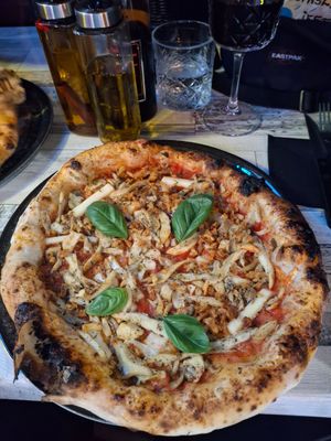 Pizza Foresta, tasty! at Podgrzany Talerz in Szczecin