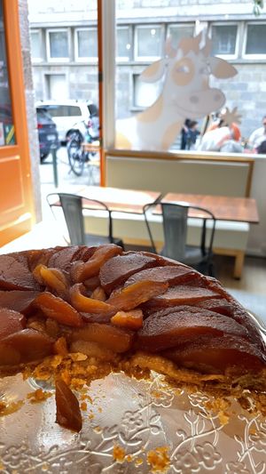 Tarte tatin  at Le Monde à l'endroit |  The World the Right Way Up in Saint-malo