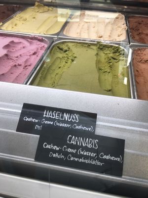 Cannabis eis at iceDate - Amalienstt in Munich