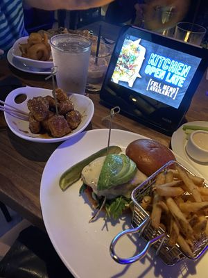 Gardein chicken and avocado sandwich with the Gardein wings  at Yard House in Orlando