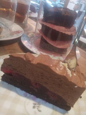 Cherry-Chocolatemousse-Cake at Crazy CupCake Cafe in Luzern