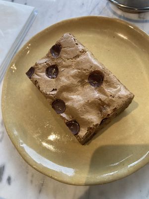 Blondie  at Bi Nevi Deli in Istanbul