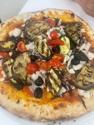 Vegan pizza  at Alchimia Ristorante Pizzeria Bio in Ravenna