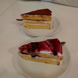 Yummy eggless & dairy- free Blueberry and Tiramisu cakes!  at HotCakes in Central Singapore