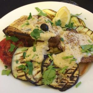 Seitan steak at Pedacos de Glamour in Cascais