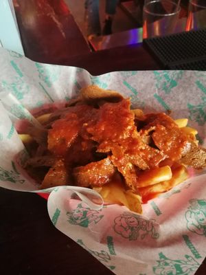 Fries with seitan and chilli sauce at Beelzebab in Brighton