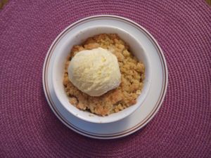 Crumble de Maçã c/ gelado // Apple Crumble w/ Icecream at Meraki - Leiria in Leiria