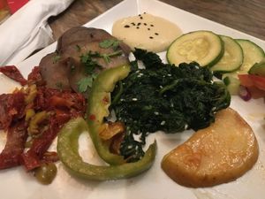 Veganer Vorspeisenteller at Cafe von and zu in Bonn