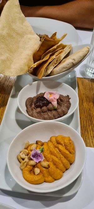 Qualità dei prodotti altissima, genuini e 100% vegetariano at Restaurante Oslo in Valencia