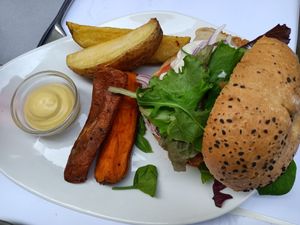 Hamburguesa Helsinki at Restaurante Oslo in Valencia