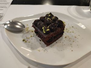 Chocolate cake with Brooklin cream at Restaurante Oslo in Valencia