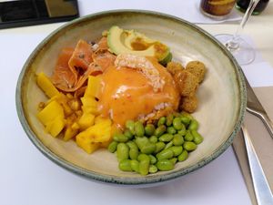 Sushi poke at Restaurante Oslo in Valencia