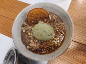 Chestnut mousse with pistachio ice cream at Restaurante Oslo in Valencia