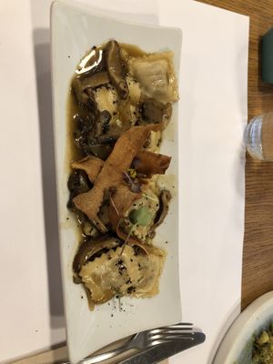 mushroom truffle cheese pastas (really good)   at Restaurante Oslo in Valencia