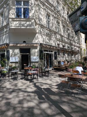 Outside CU at CU Asian Fusion & Sushi Restaurant in Berlin
