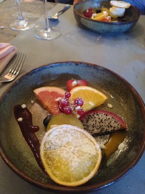 Vegan surprise menu - dessert fruit with sorbet at De Preuverie in Hasselt