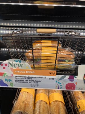  at EXKi - Kleber in Paris