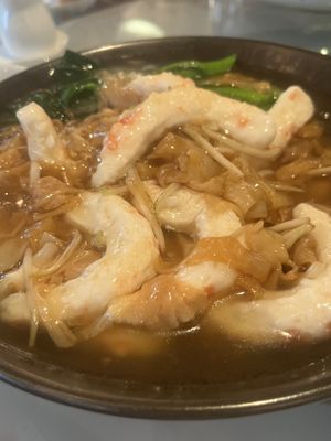  Their vegan seafood horfun was a delight. With a silky beancurd gravy in place of the traditional egg gravy    at Empress in Central Singapore