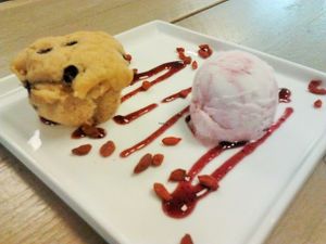 ice cream and muffin  at VegaVerso in Leuven
