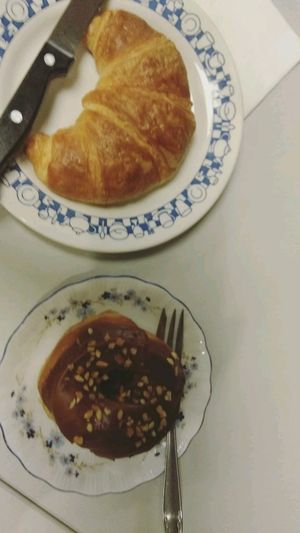 bresillienne donut + croissant at VegaVerso in Leuven