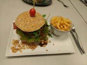 Peanut Giant Burger  at VegaVerso in Leuven