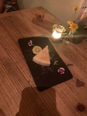 Kiwi cheese cake - texture similar to custard at Harukucchii in Fujisawa