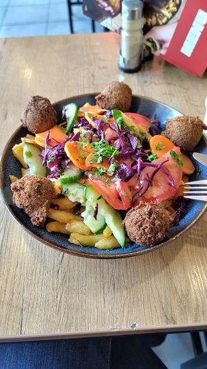 Loaded fries with falafel at Veggie Bros - Juliuspromenade in Wurzburg