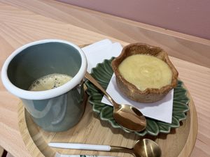 Vanilla flan and cafe allonge   at Perle en Sucre in Montpellier
