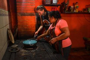 Local vegan cooking class in Guatemala at Unruly Travel Group Trips - Berlin in Berlin