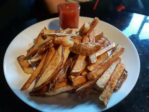 Sus papas no pueden faltar 🌿 at Vegan Workshop in Tijuana