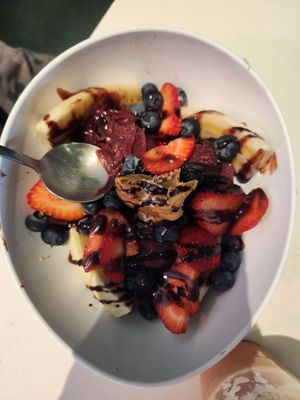 Banana split acai bowl at Cara's Cat Cafe in Destin