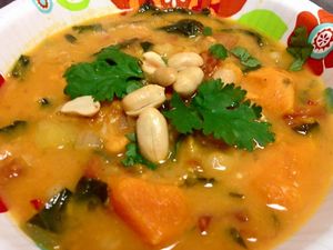 African Peanut Stew
Sweet potatoes, peanuts, peppers, collards, tomatoes, onions, chick peas, ginger, garlic, & spices at Sweet Peaces in Flint