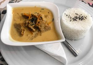 Vegan curry with tempeh and coconut milk at Restaurant Sojka and Spol in Mikulov