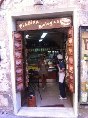 entrance at Piadina Biologica in Assisi
