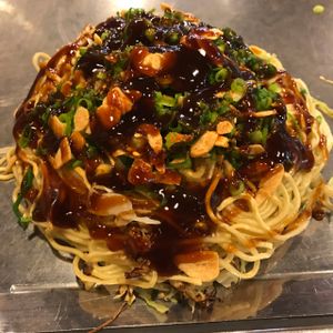 vegan okonomiyaki at Nagataya in Hiroshima