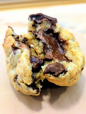 Hazelnut milk chocolate cookie at Booggie in Bergerac
