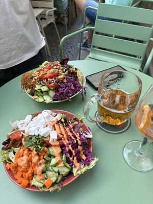 Thai bowl and pulled bbq bowl  at Kaspar Schmauser - Berlin in Berlin
