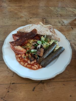 Full English breakfast at Black Veg in Bonn