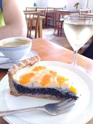 poppyseed and mandarine cake at Black Veg in Bonn