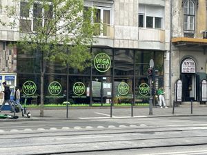 Does exactly what it says in the Tin   at Vega City in Budapest