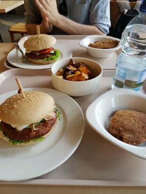 thai burger, seitan, potatoes at Vega City in Budapest