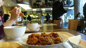 Wide choice of vegan and vegetarian food in a nice athmosphere  at Vega City in Budapest