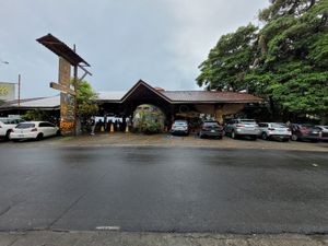  at El Avion in Manuel Antonio